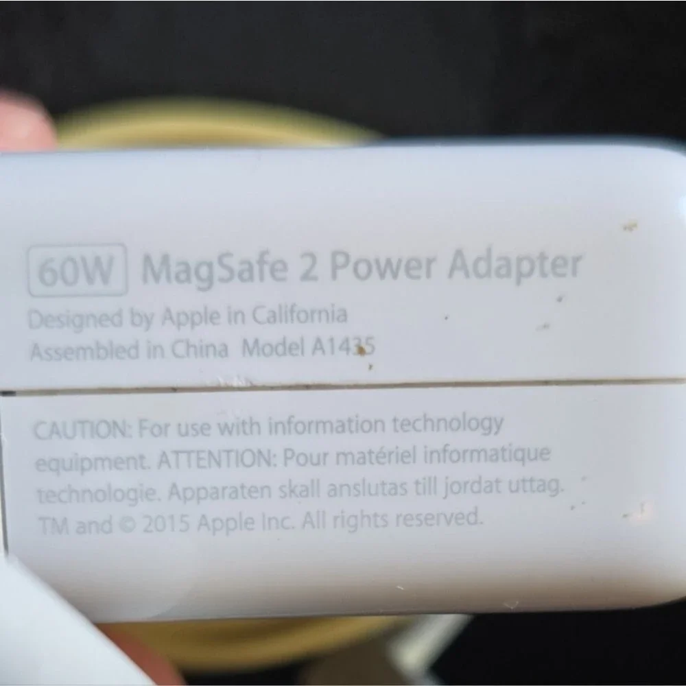 Apple/Mac White Power Adapter with Cable 60 Watt Magsafe 2